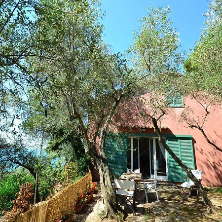 Belvilla By Oyo Villa Shakti Lerici Room photo
