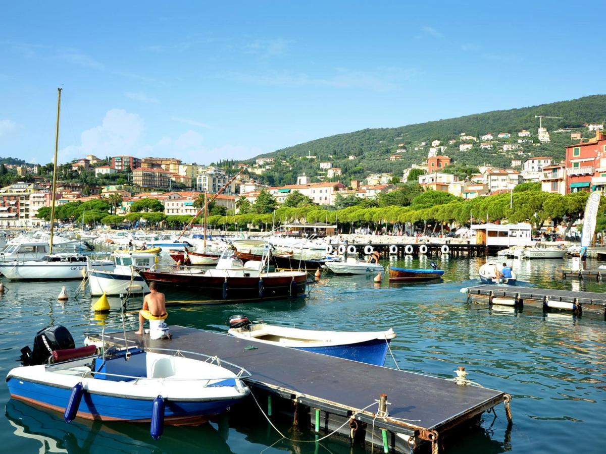 Belvilla By Oyo Villa Shakti Lerici Room photo