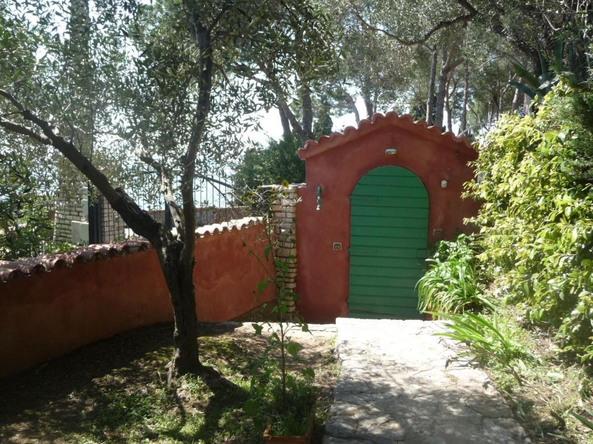 Belvilla By Oyo Villa Shakti Lerici Exterior photo